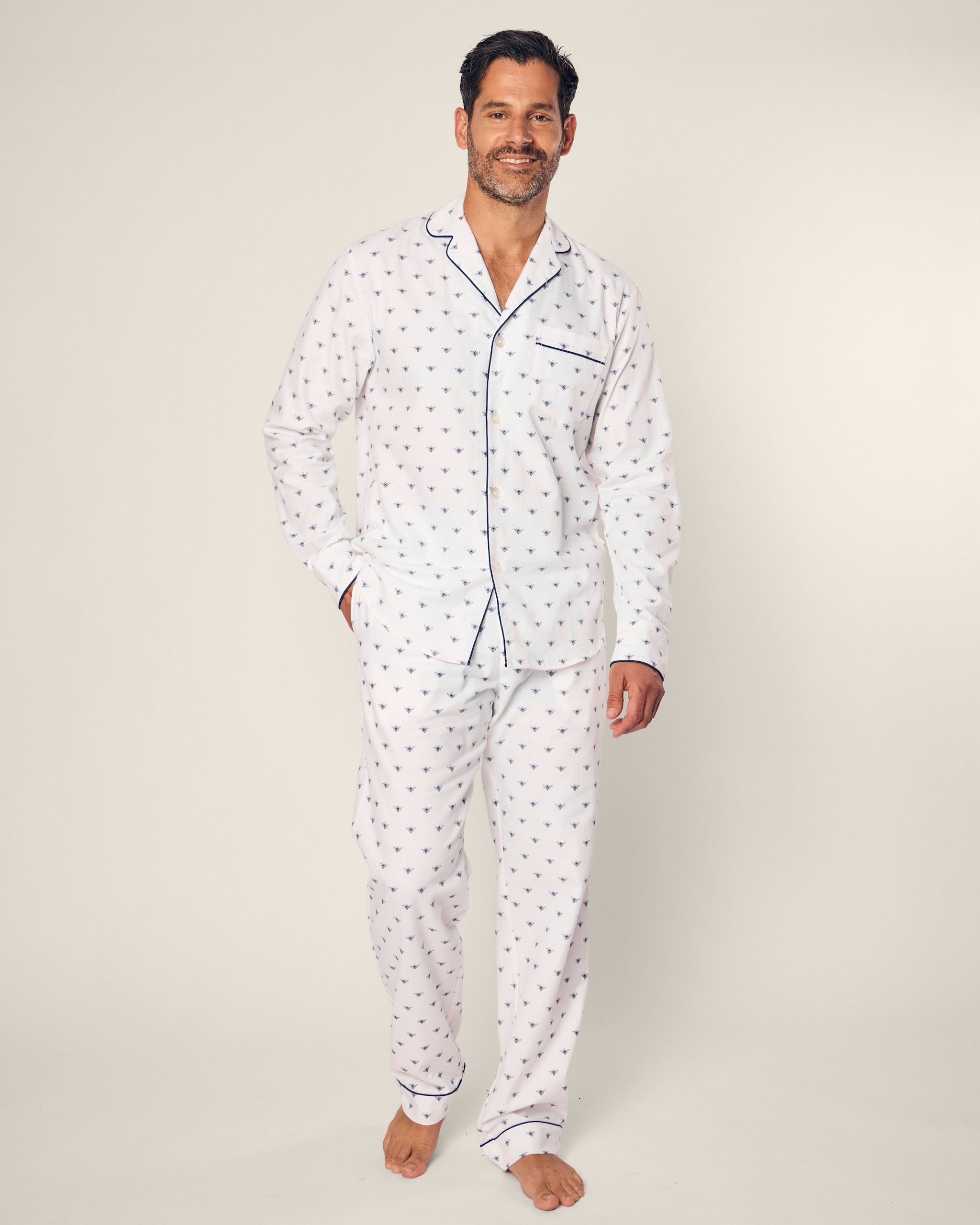 Men's Twill Pajamas in Buzzing Bees in Buzzing Bees#Color_Buzzing Bees
