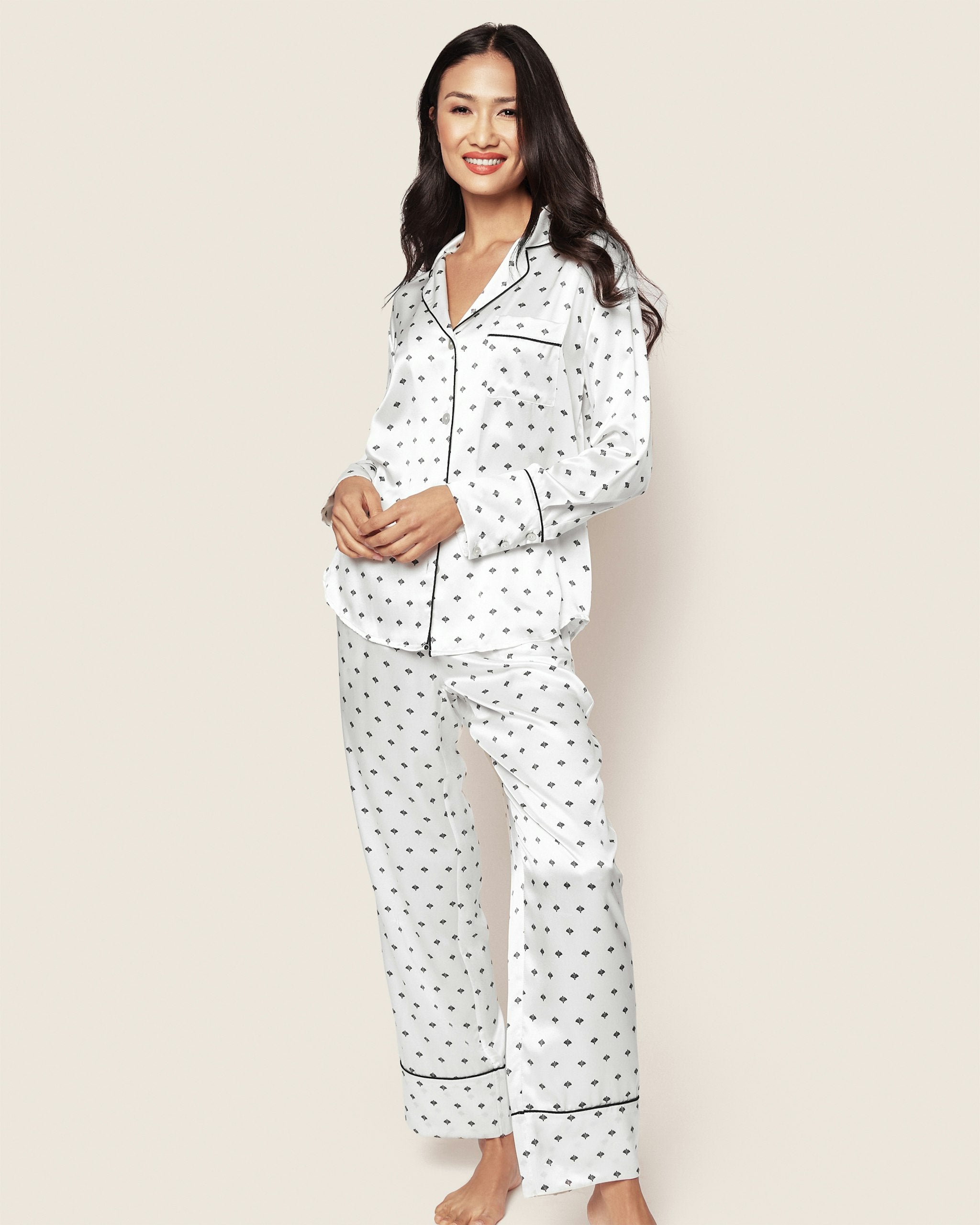 Women's Silk Pajama Set in Black Art Nouveau in Art Nouveau White#Color_Art Nouveau White