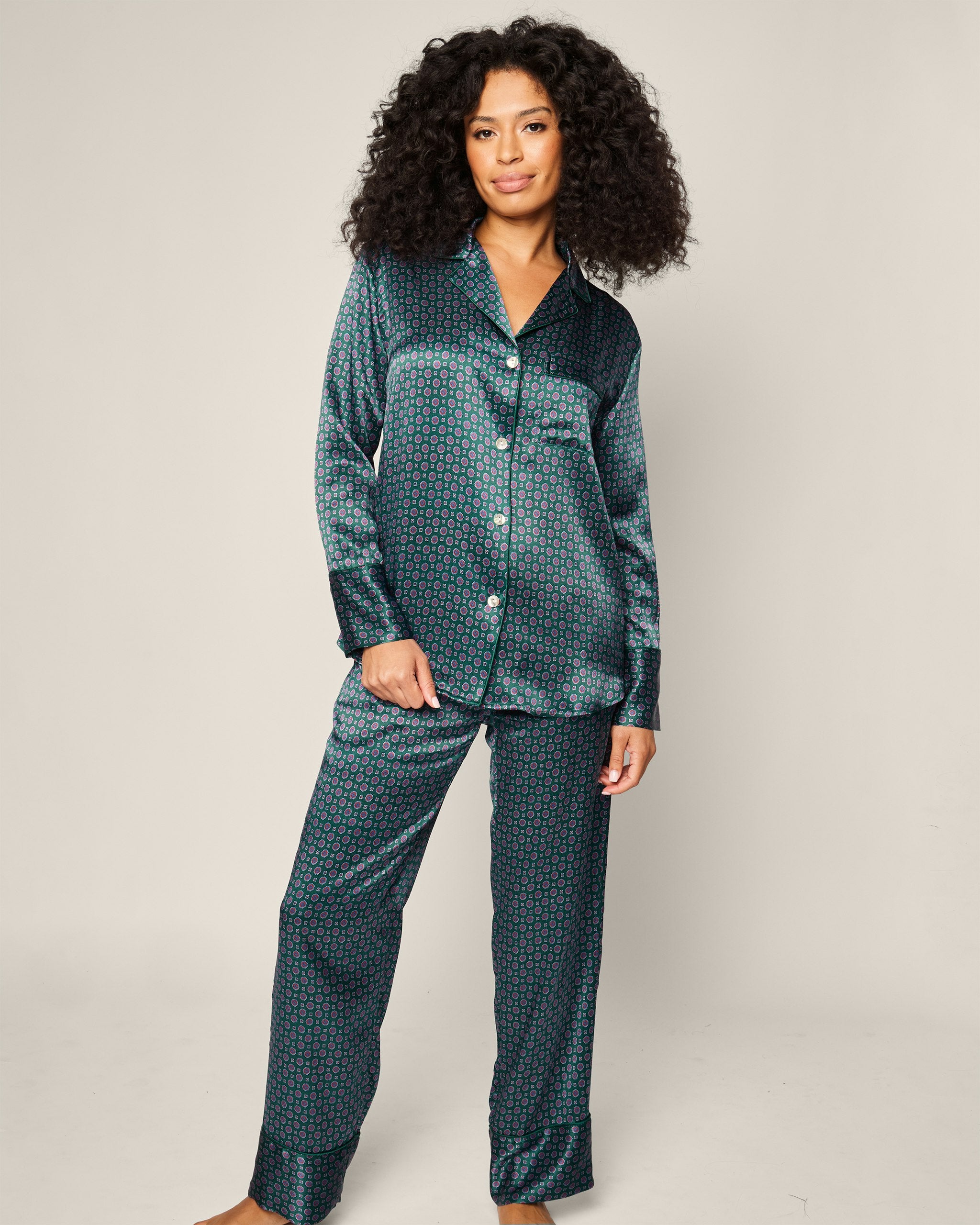 Women's Silk Pajama Set in Midnight Foulard in Emerald Foulard#Color_Emerald Foulard