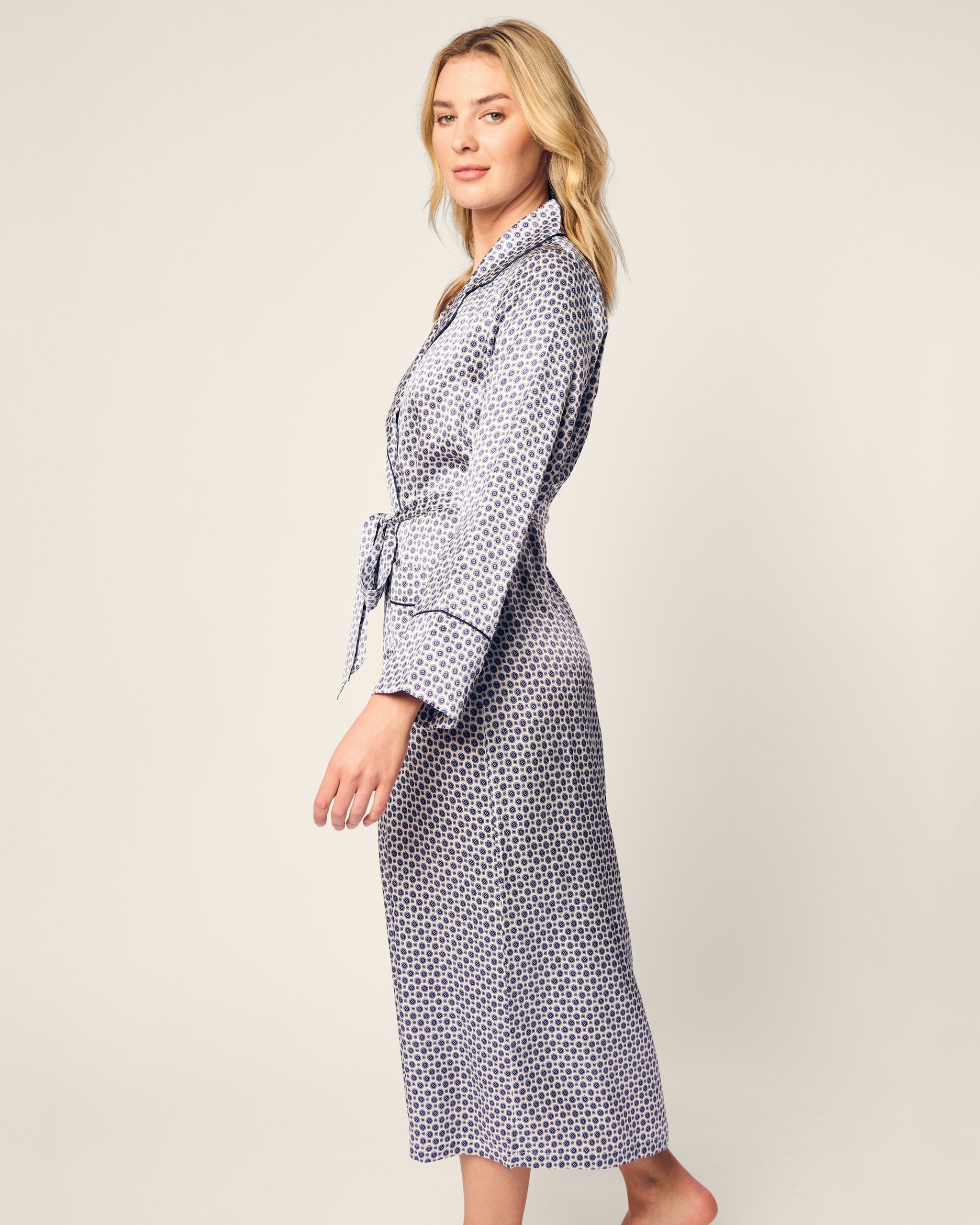 Women's Silk Robe in Navy Foulard in Navy Foulard#Color_Navy Foulard