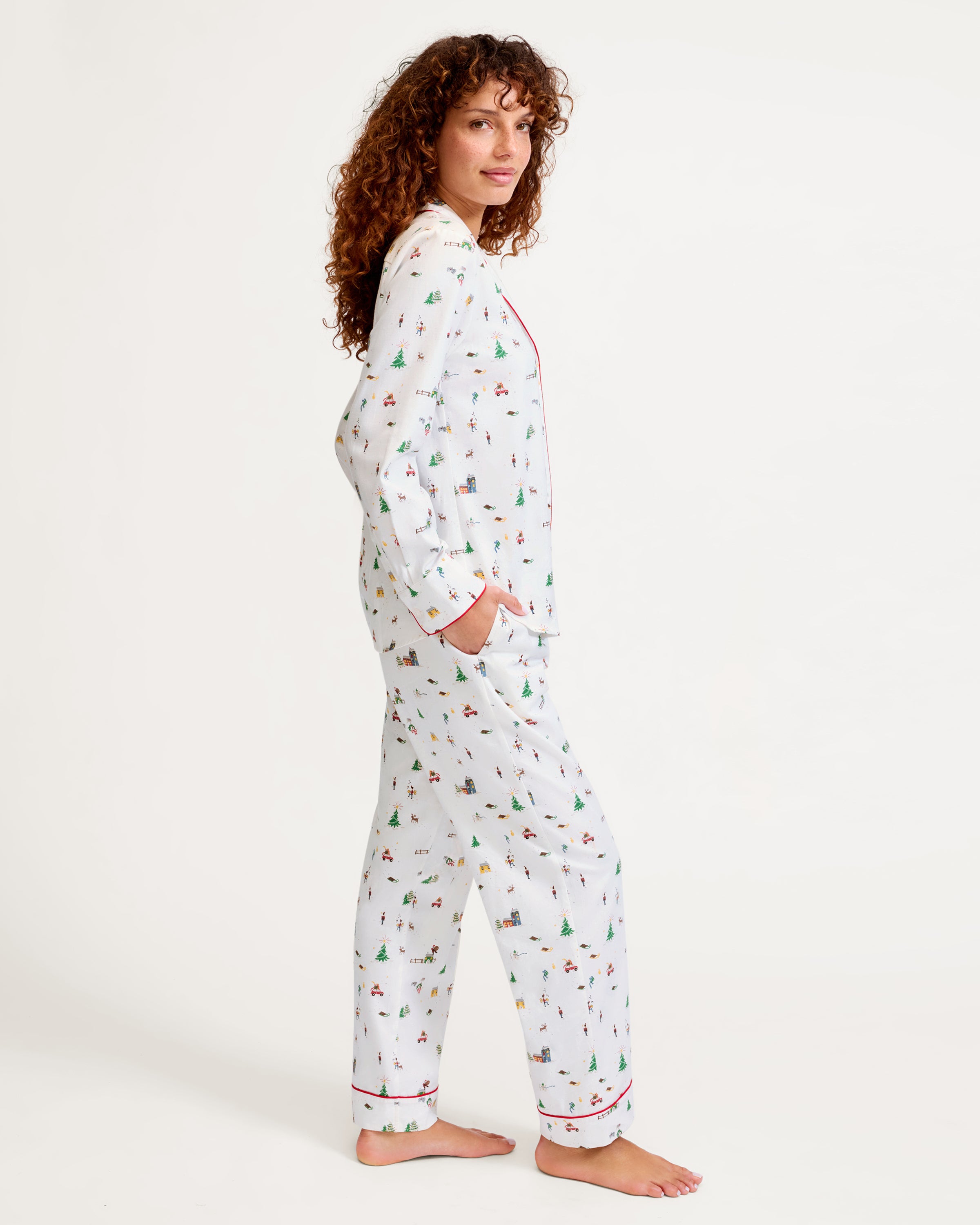 Women's Twill Pajama Set in Holiday Town