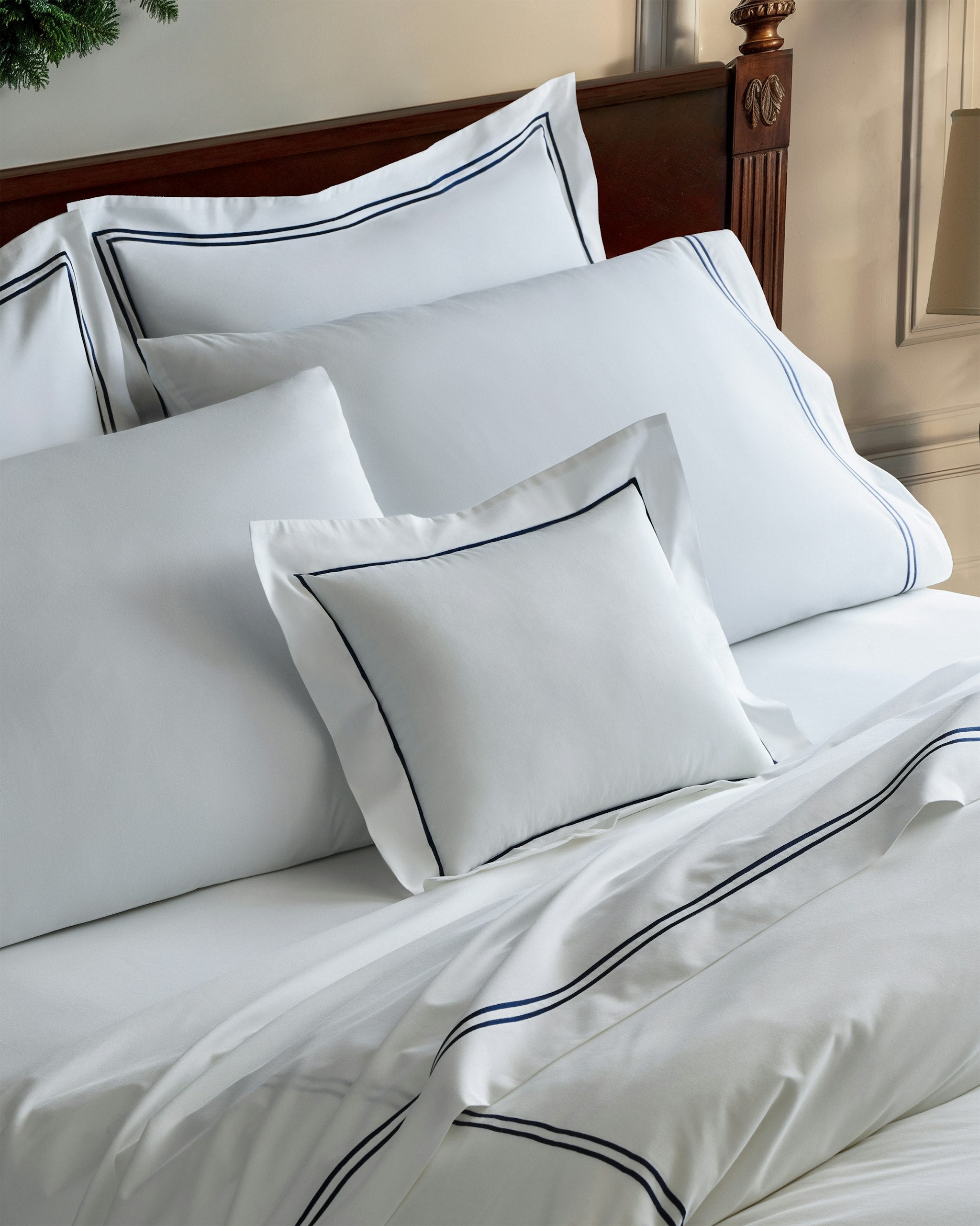 Decorative Pillow in White with Navy Piping in White with Navy Piping#Color_White with Navy Piping