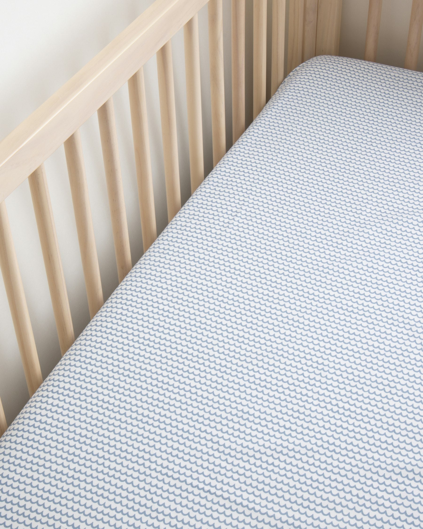 Luxe Premium Cotton Crib Sheet in Timeless Toile in La Mer#Color_La Mer