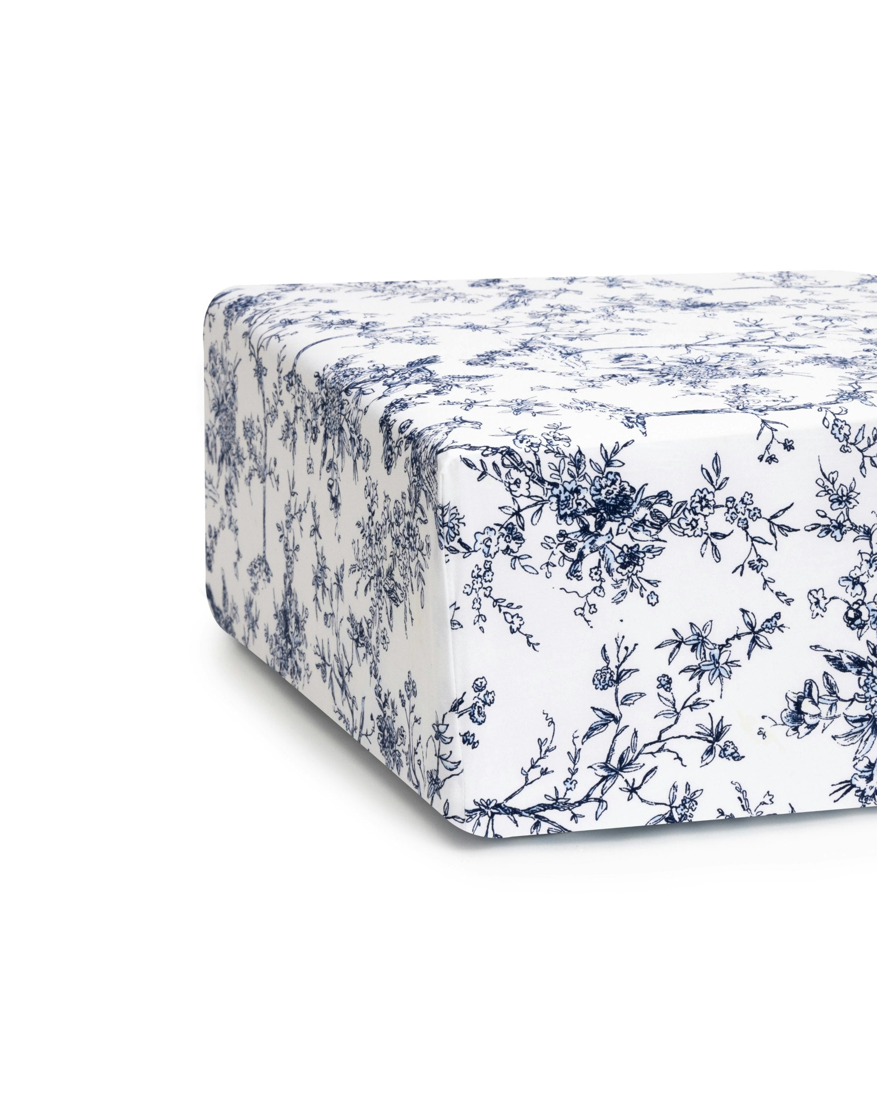Luxe Premium Cotton Crib Sheet in Sweethearts in Timeless Toile#Color_Timeless Toile