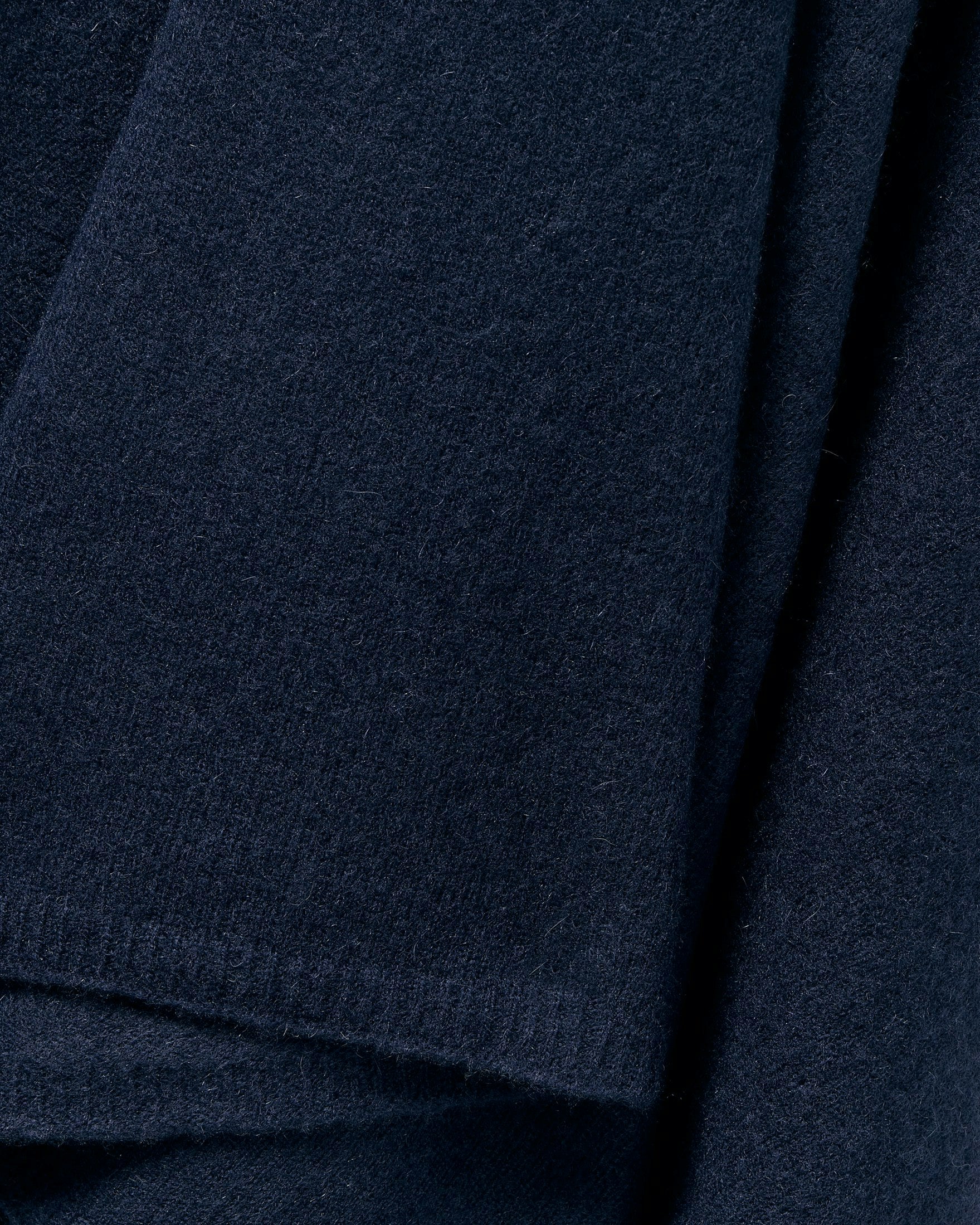 Women's Cashmere Wrap in Camel in Navy#Color_Navy