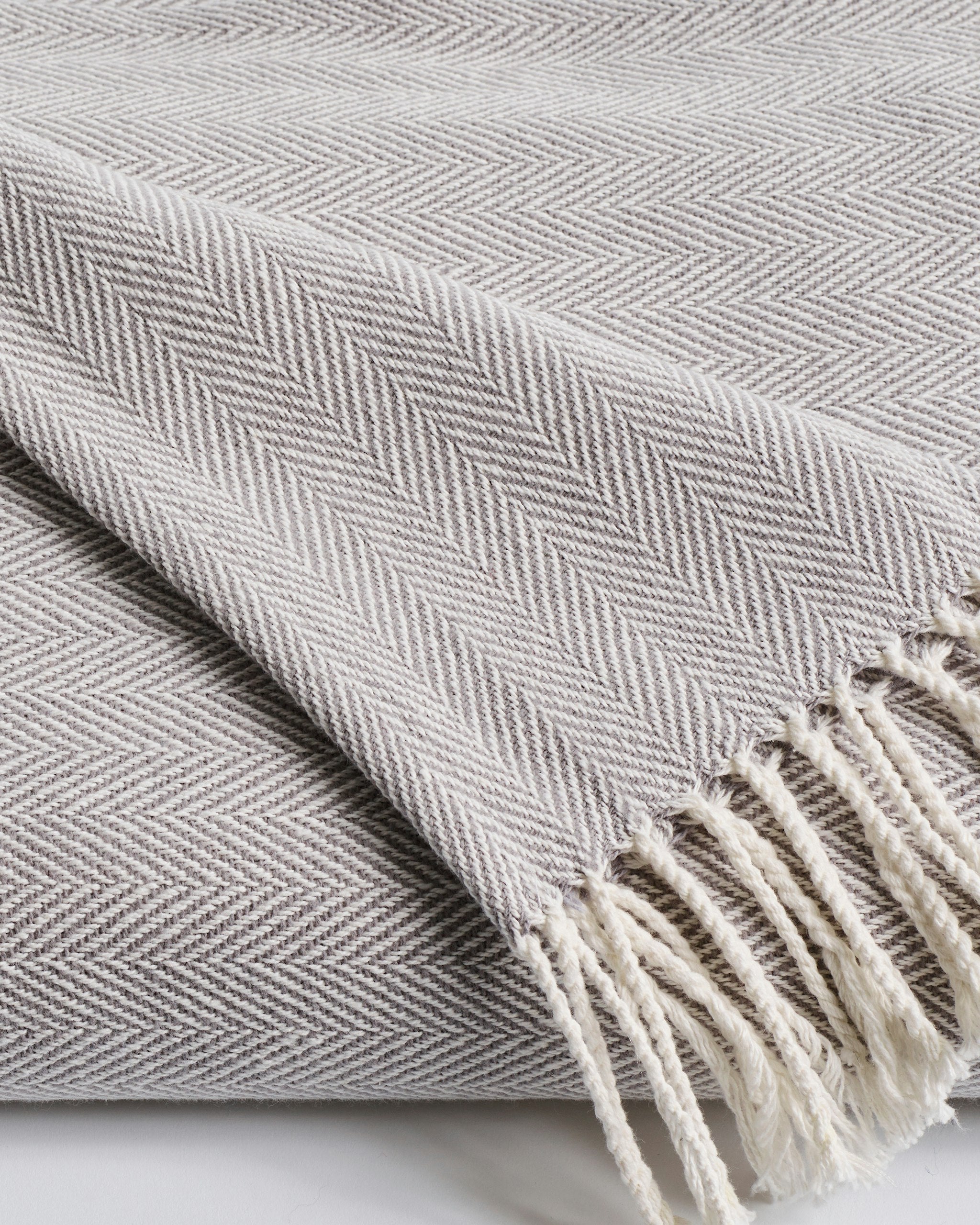 Herringbone Throw in Light heather Grey in Light Heather Grey#Color_Light Heather Grey
