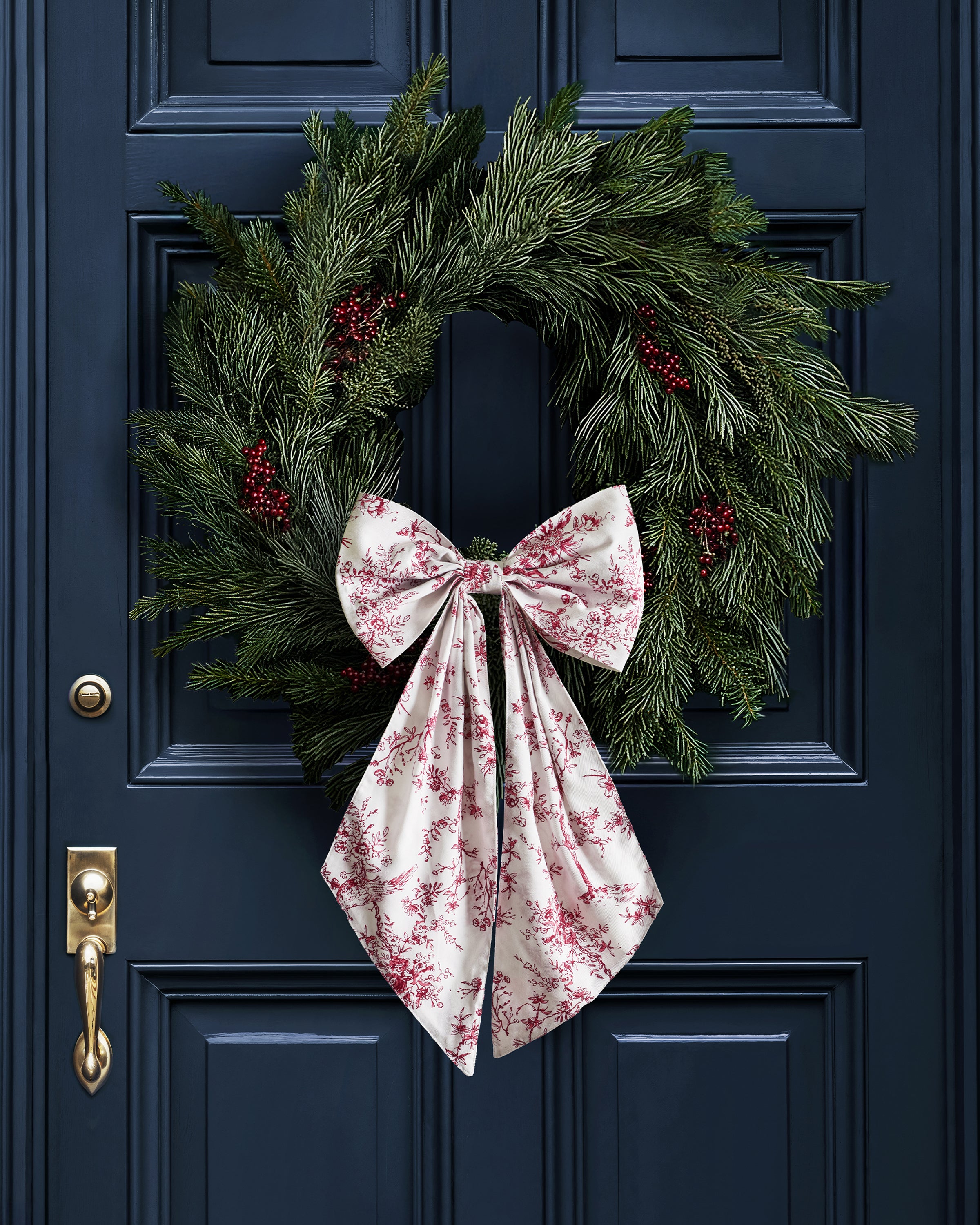 Wreath Bow in Red Timeless Toile