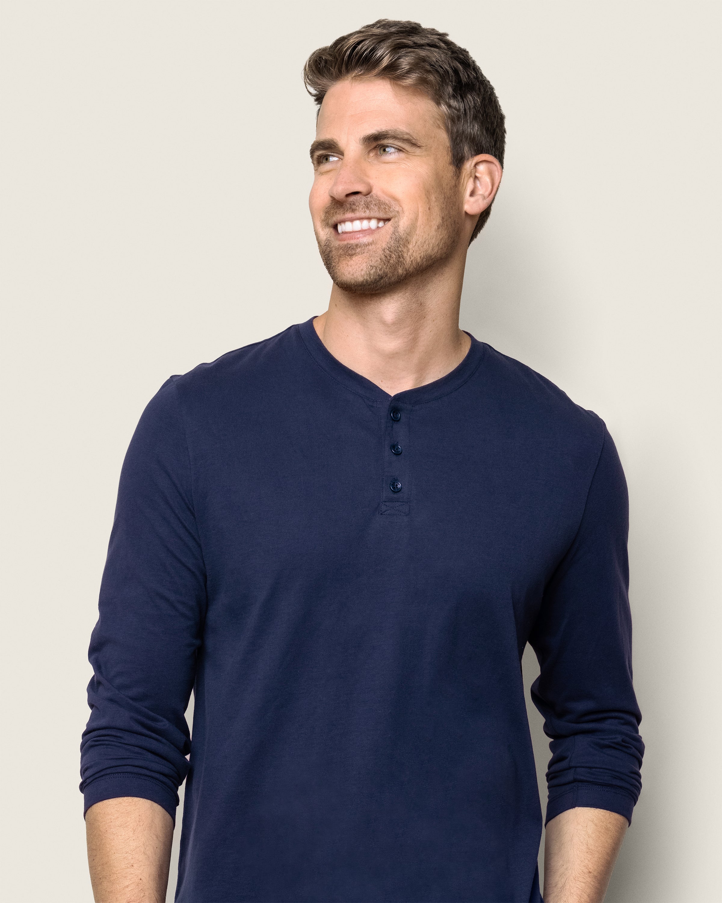 Men's Pima Henley in Navy in Navy#Color_Navy