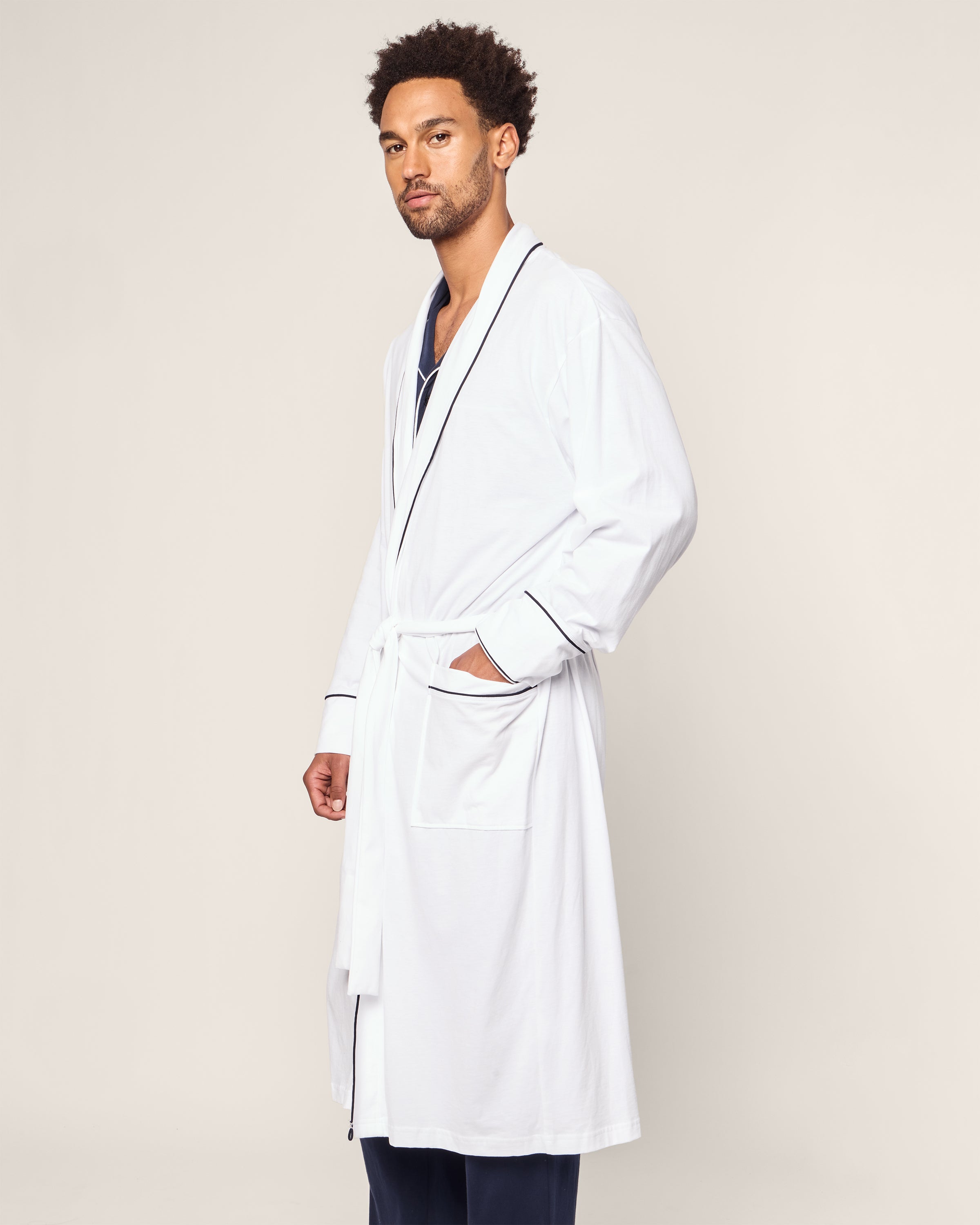 Men's Pima Robe in Navy in White with Navy Piping#Color_White with Navy Piping