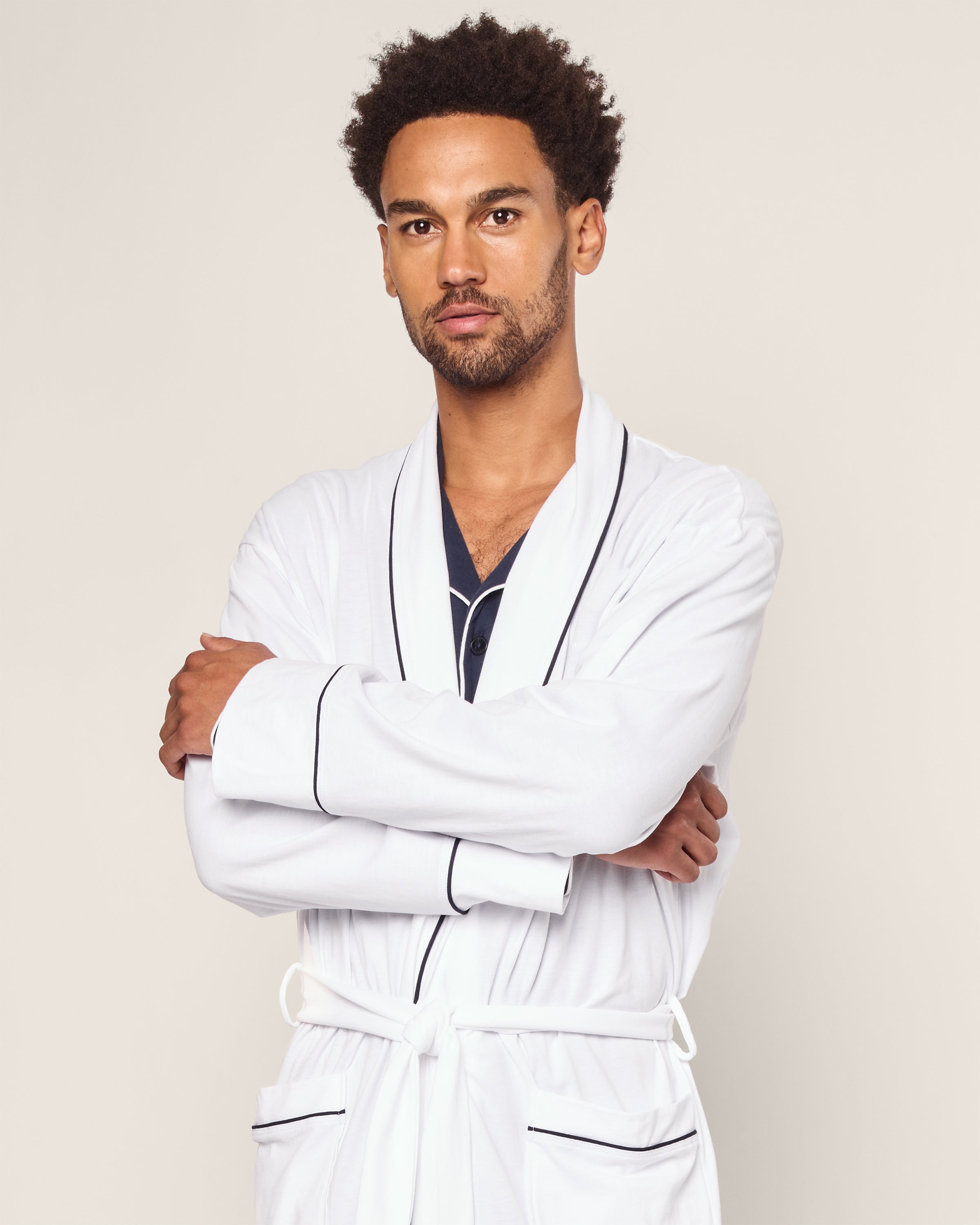 Men's Pima Robe in Navy in White with Navy Piping#Color_White with Navy Piping.