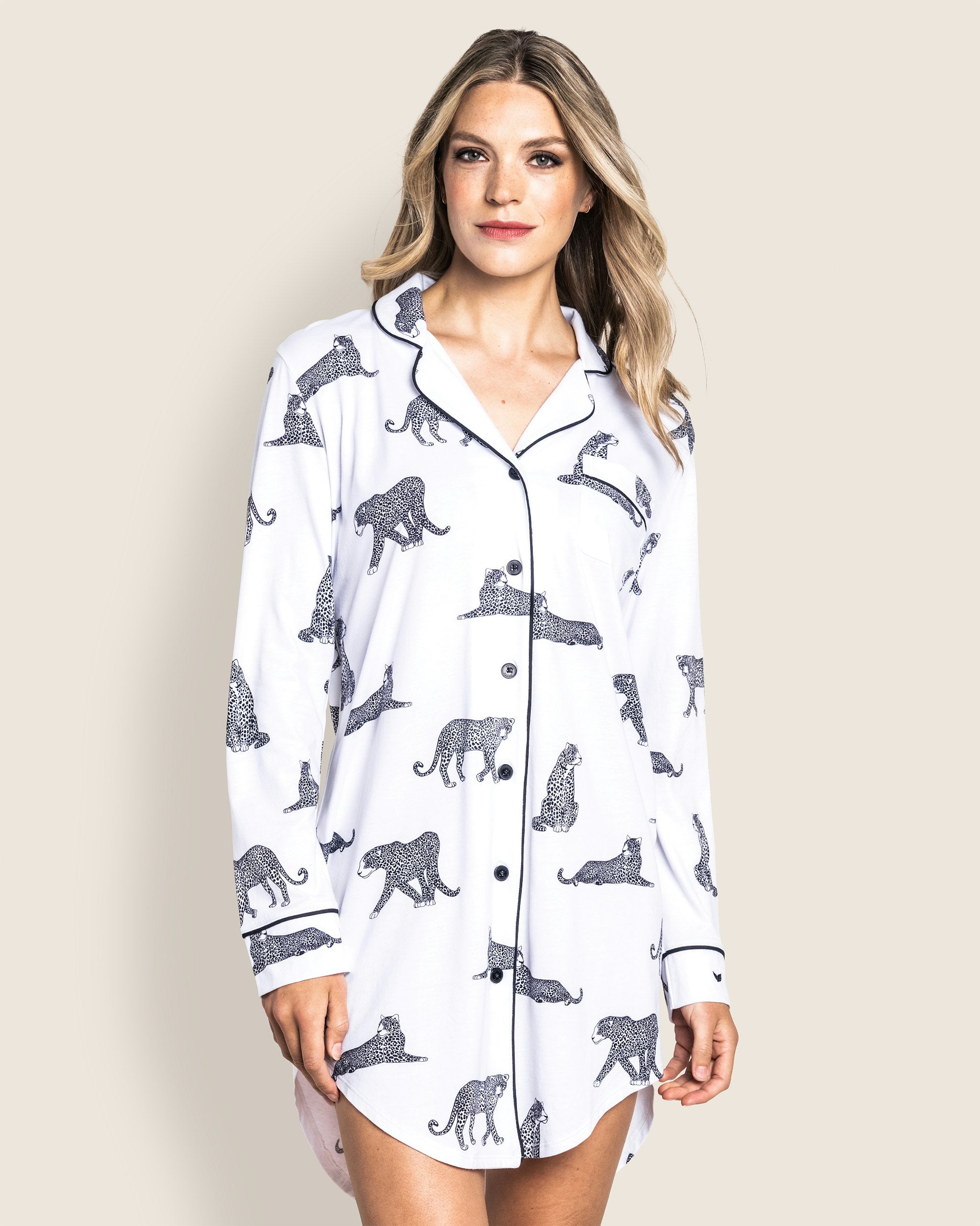 Women's Pima Nightshirt in Zèbre de Nuit in Panthère de Paris#Color_Panthère de Paris