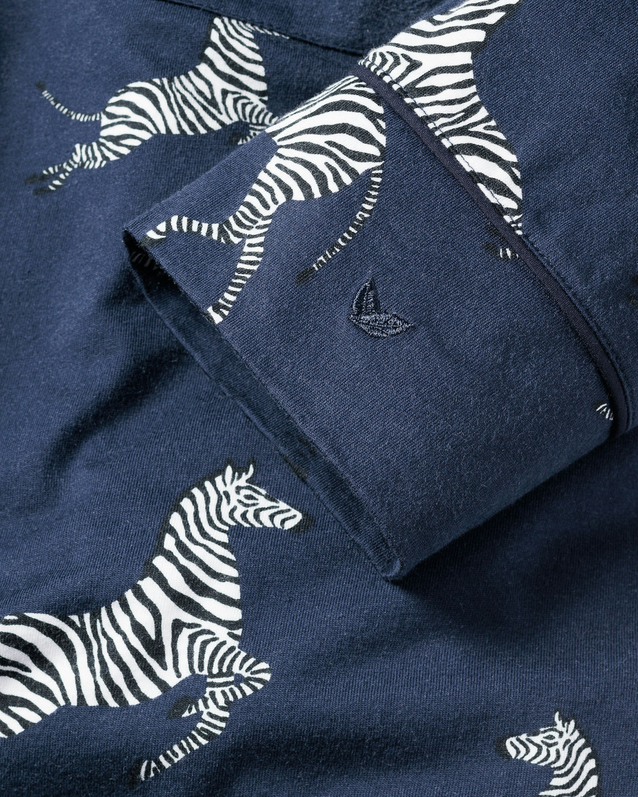 Women's Pima Nightshirt in Panthère de Paris in Zèbre de Nuit#Color_Zèbre de Nuit