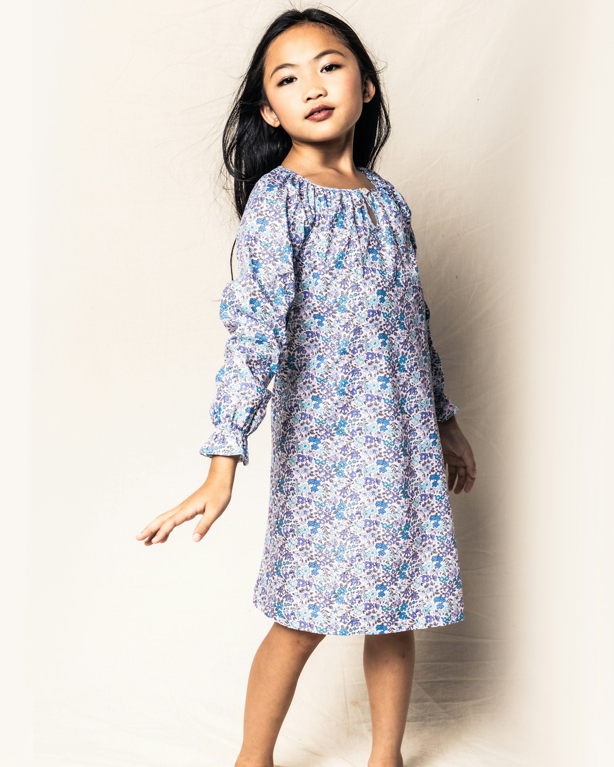 Girl's Twill Delphine Nightgown in Sweethearts in Fleur D'Azur#Color_Fleur D'Azur