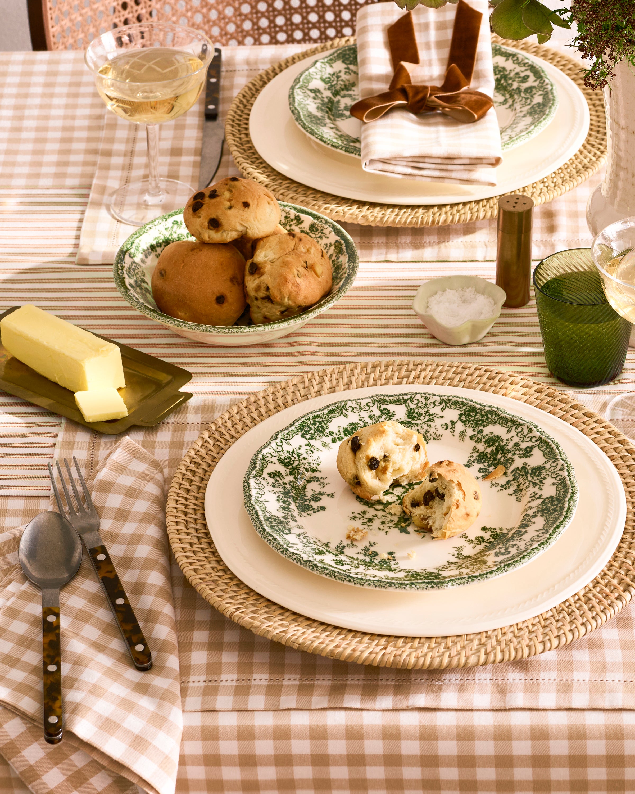 Signature Twill Placemats in Camel Gingham