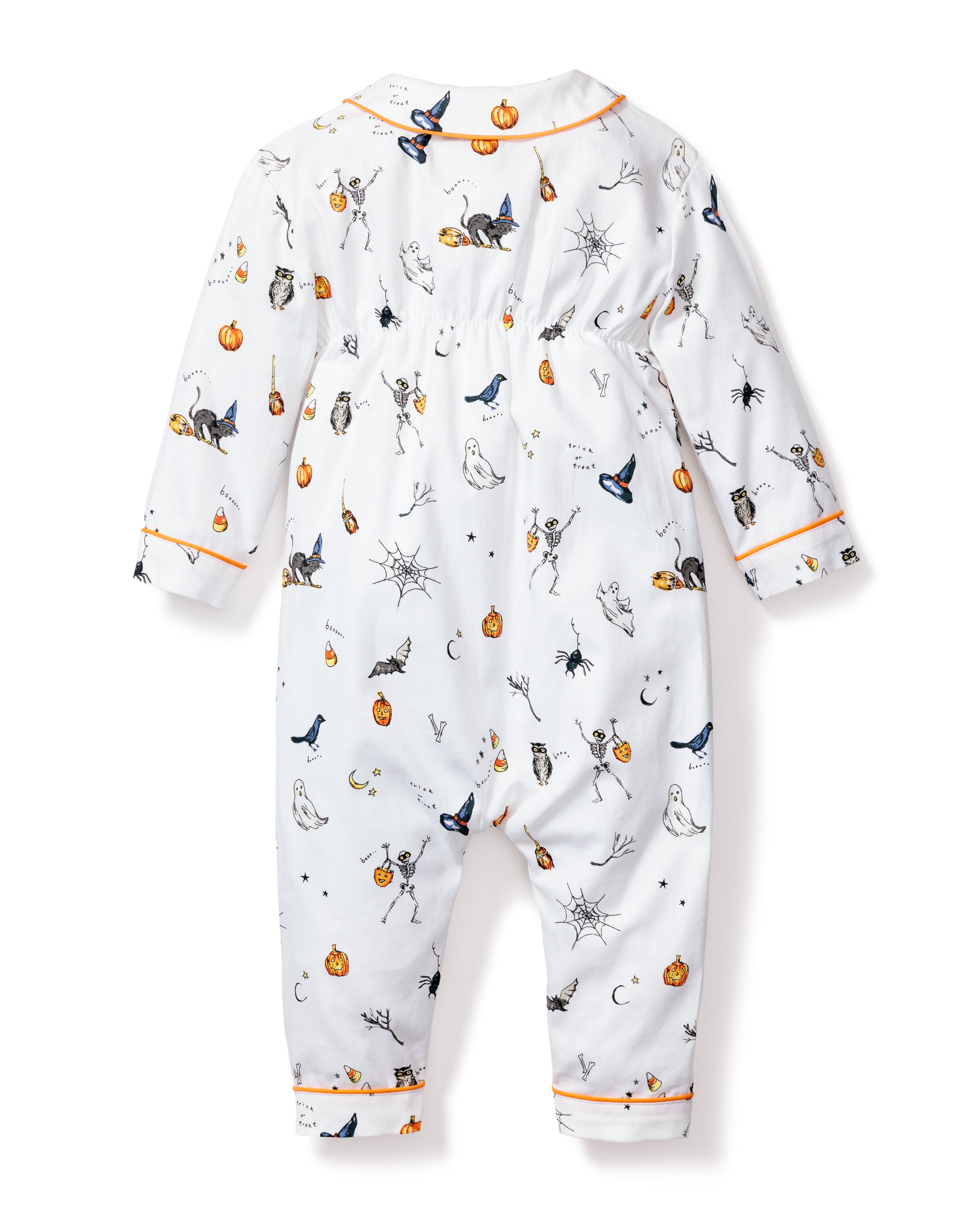 The Babys Twill Cambridge Romper by Petite Plume features a charming Trick or Treat print with Halloween icons like pumpkins and ghosts. Made from flame retardant sleepwear fabric, this white infant suit is detailed with orange piping on the cuffs and collar for added style and safety.