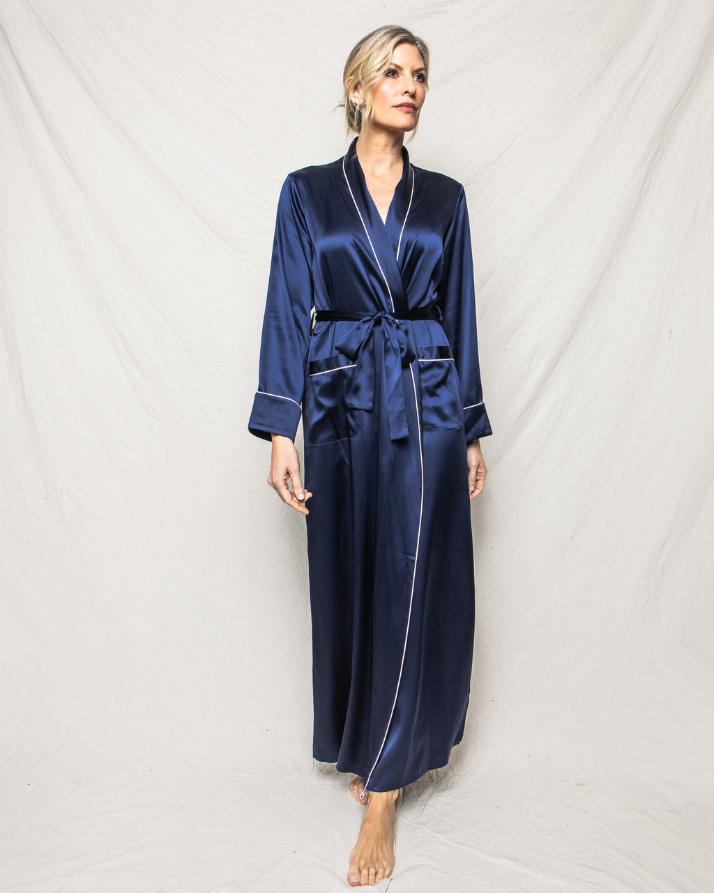 Women's Silk Long Robe in Navy – Petite Plume