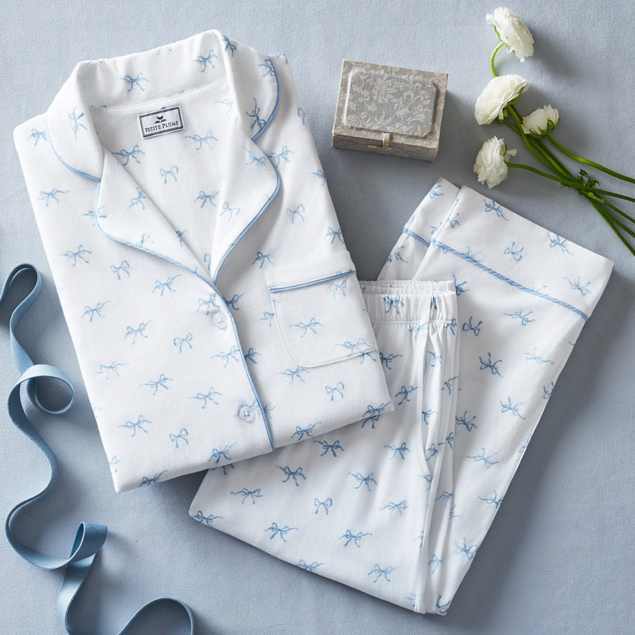 Bridal Shower Gift Ideas: Sleepwear for the Bride-to-Be