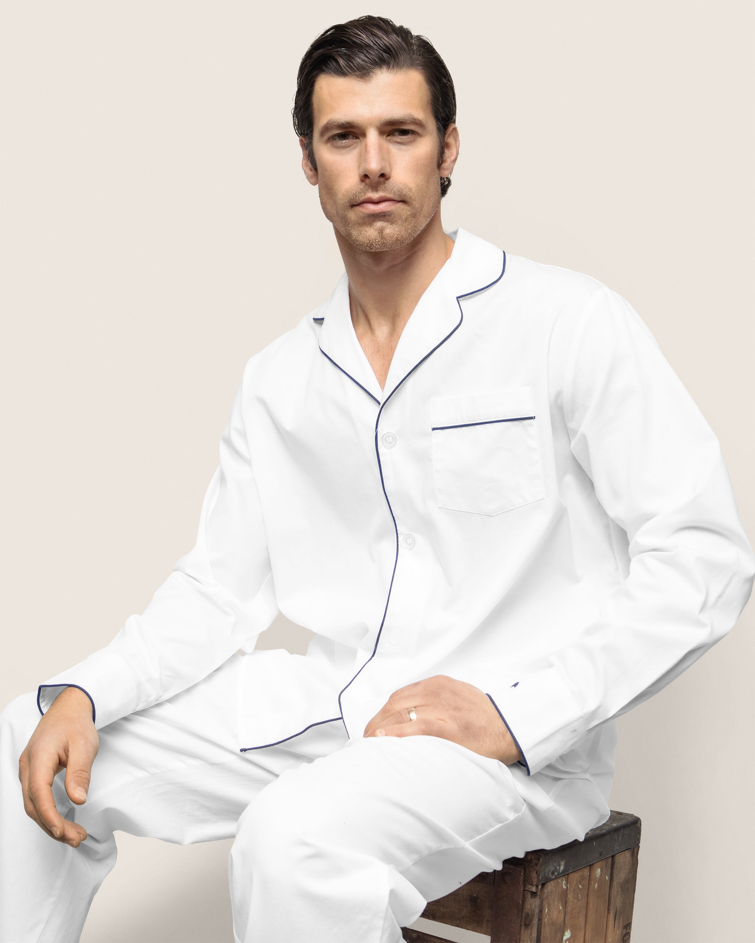 Men's Twill Pajama Set in White with Green Piping in White with Navy Piping#Color_White with Navy Piping