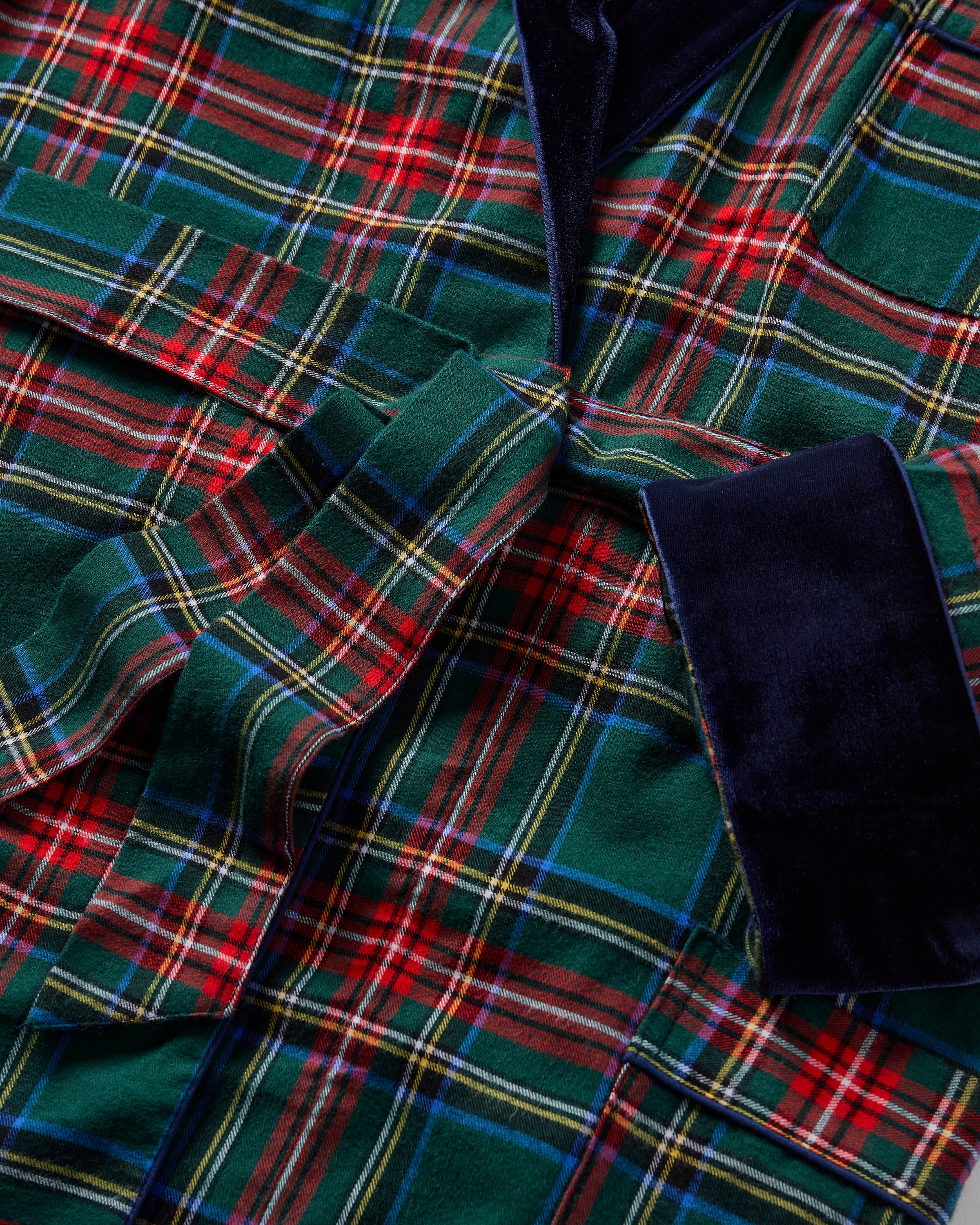 Men's Brushed Twill Velvet Trim Robe in Kensington Tartan