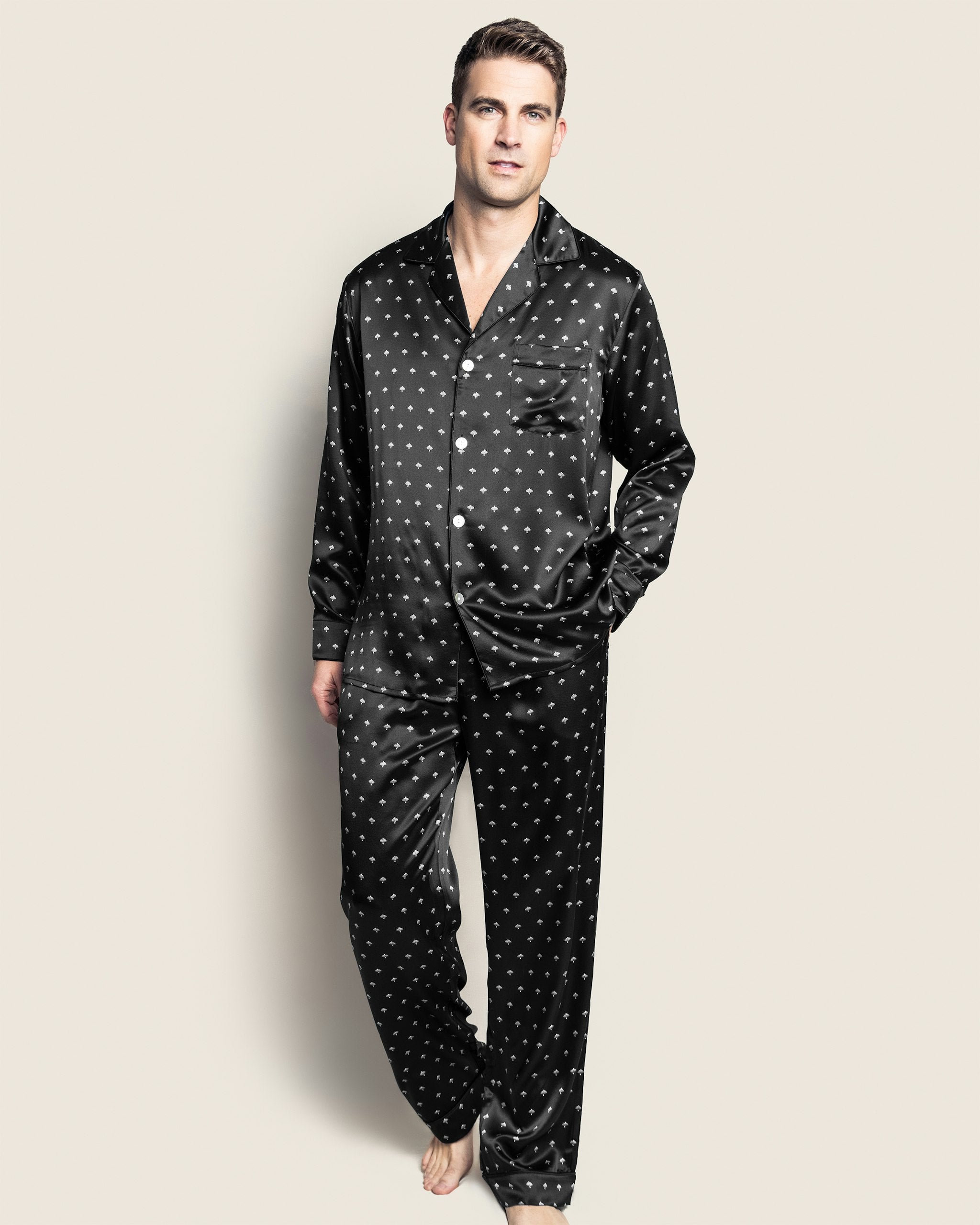 Men's Silk Pajama Set in Art Nouveau Black in Art Nouveau Black#Color_Art Nouveau Black