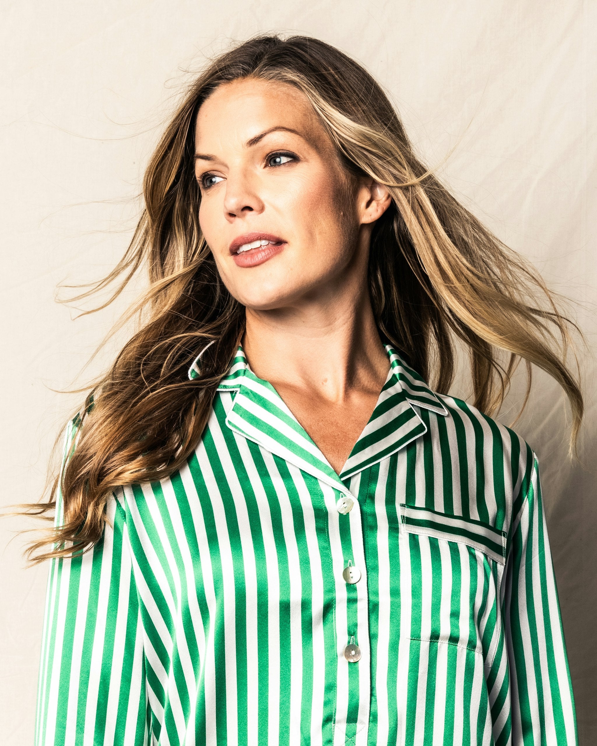 Women's Silk Nightshirt in Bengal Stripe in Green Stripe#Color_Green Stripe