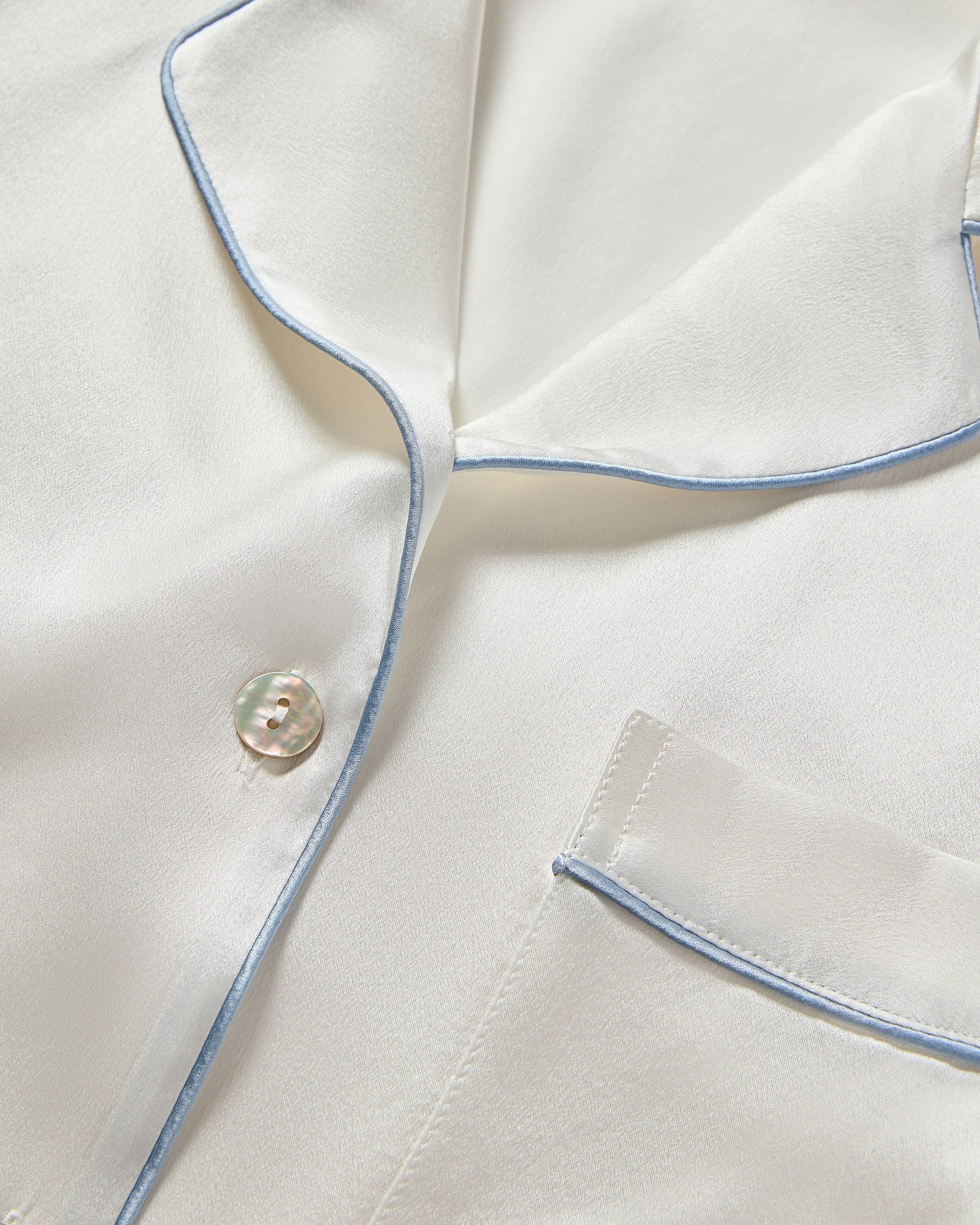 Women's Silk Pajama Set in Black in White w/Periwinkle Piping#Color_White w/Periwinkle Piping