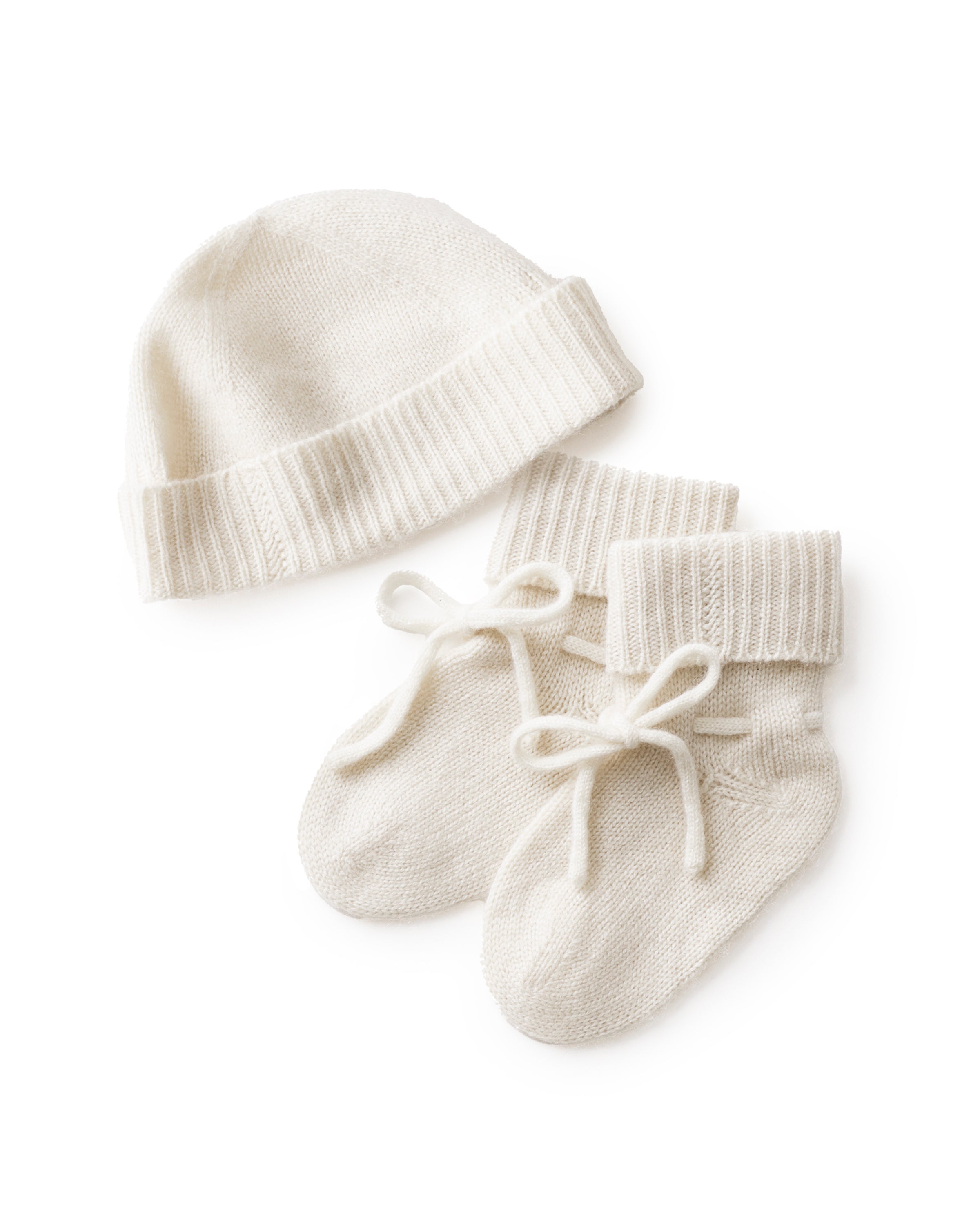 Baby Cashmere Bootie & Hat Set in Ivory