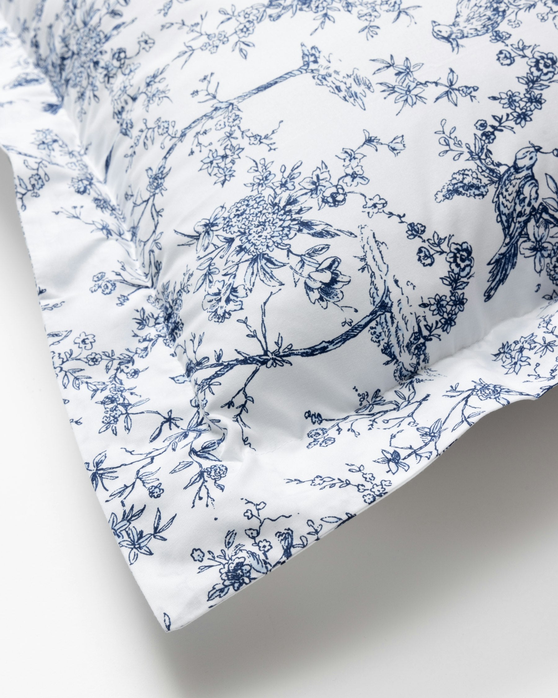 Luxe Premium Cotton Euro Sham in White with Navy Pipin in Timeless Toile#Color_Timeless Toile