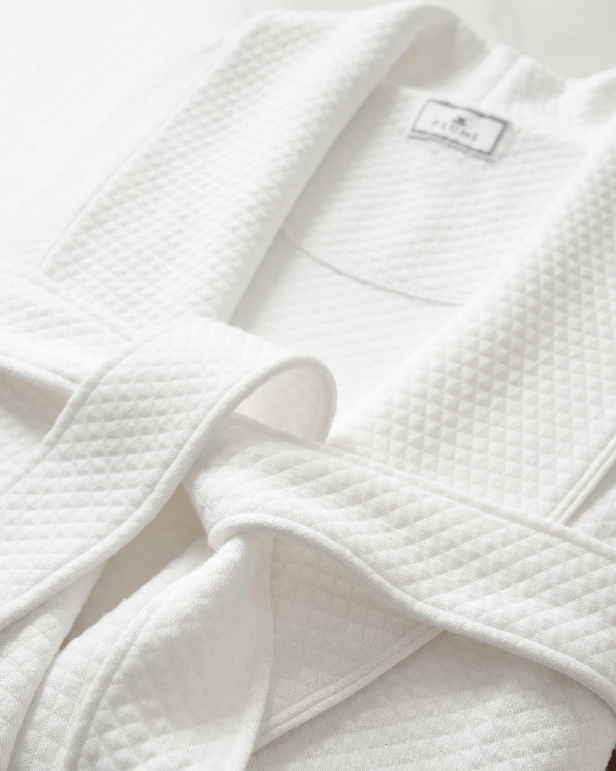 Women's Pima Jacquard Ophelia Robe in White in White#Color_White