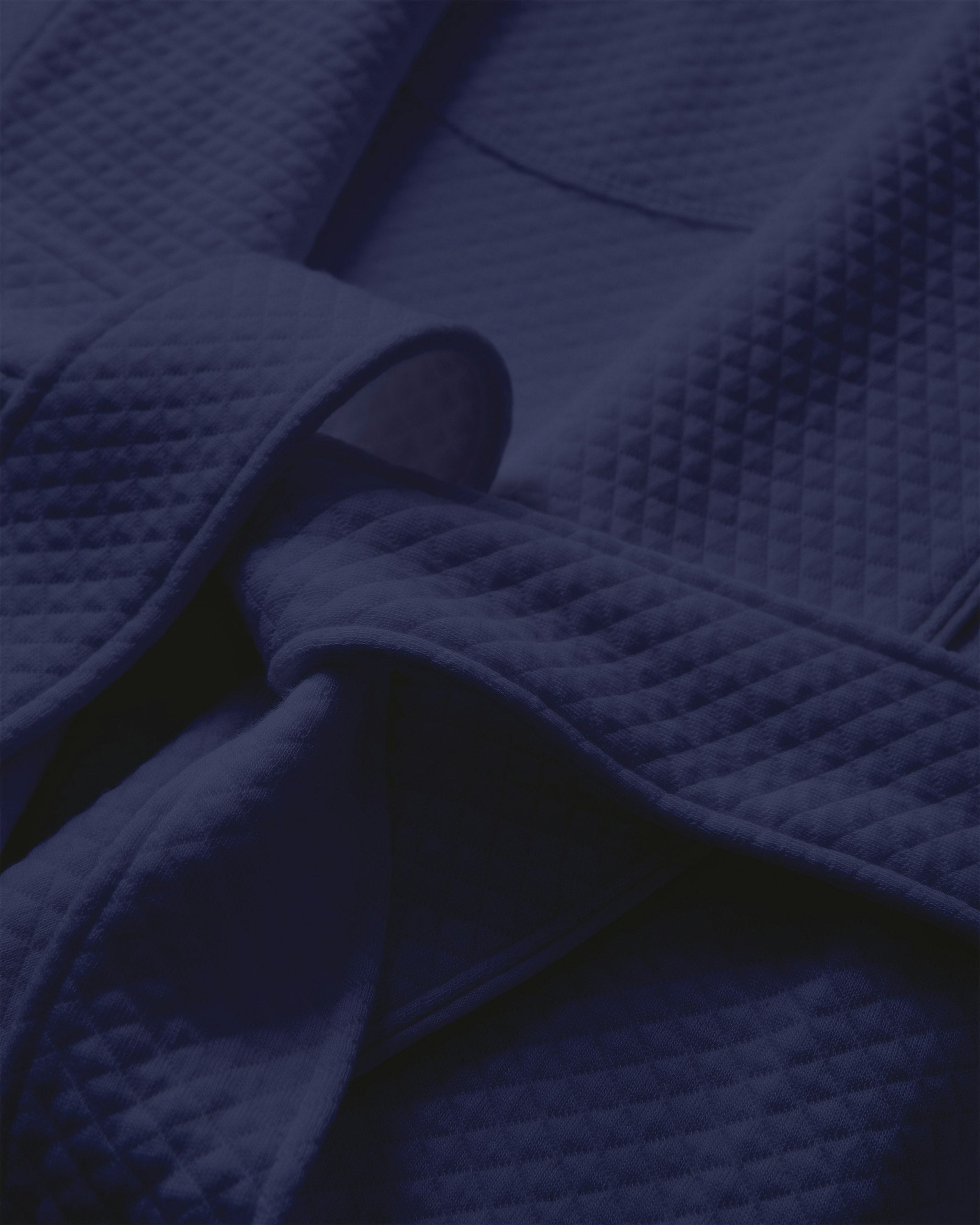 Women's Pima Jacquard Ophelia Robe in White in Navy#Color_Navy