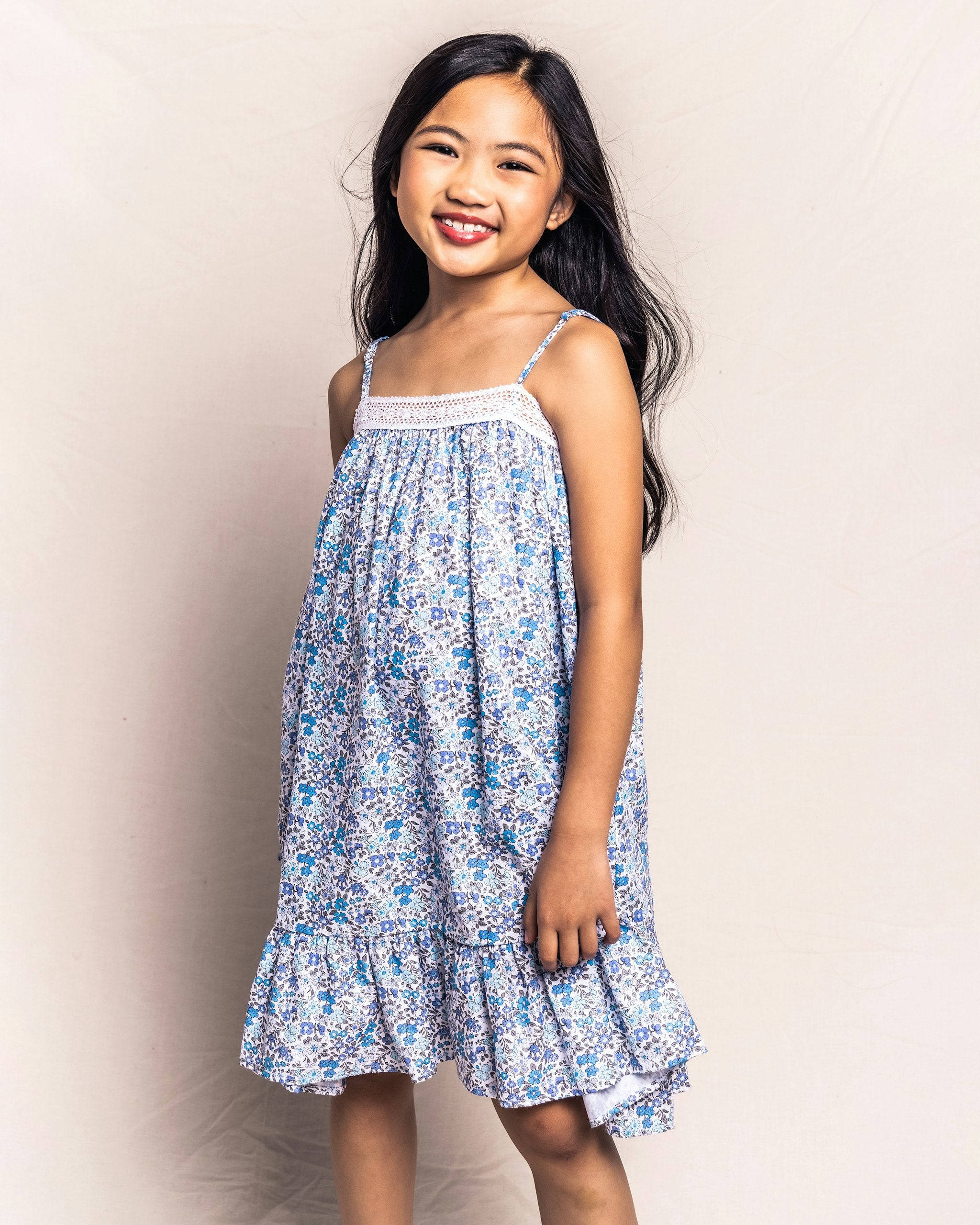 Girl's Twill Lily Nightgown in Dorset Floral in Fleur D'Azur#Color_Fleur D'Azur
