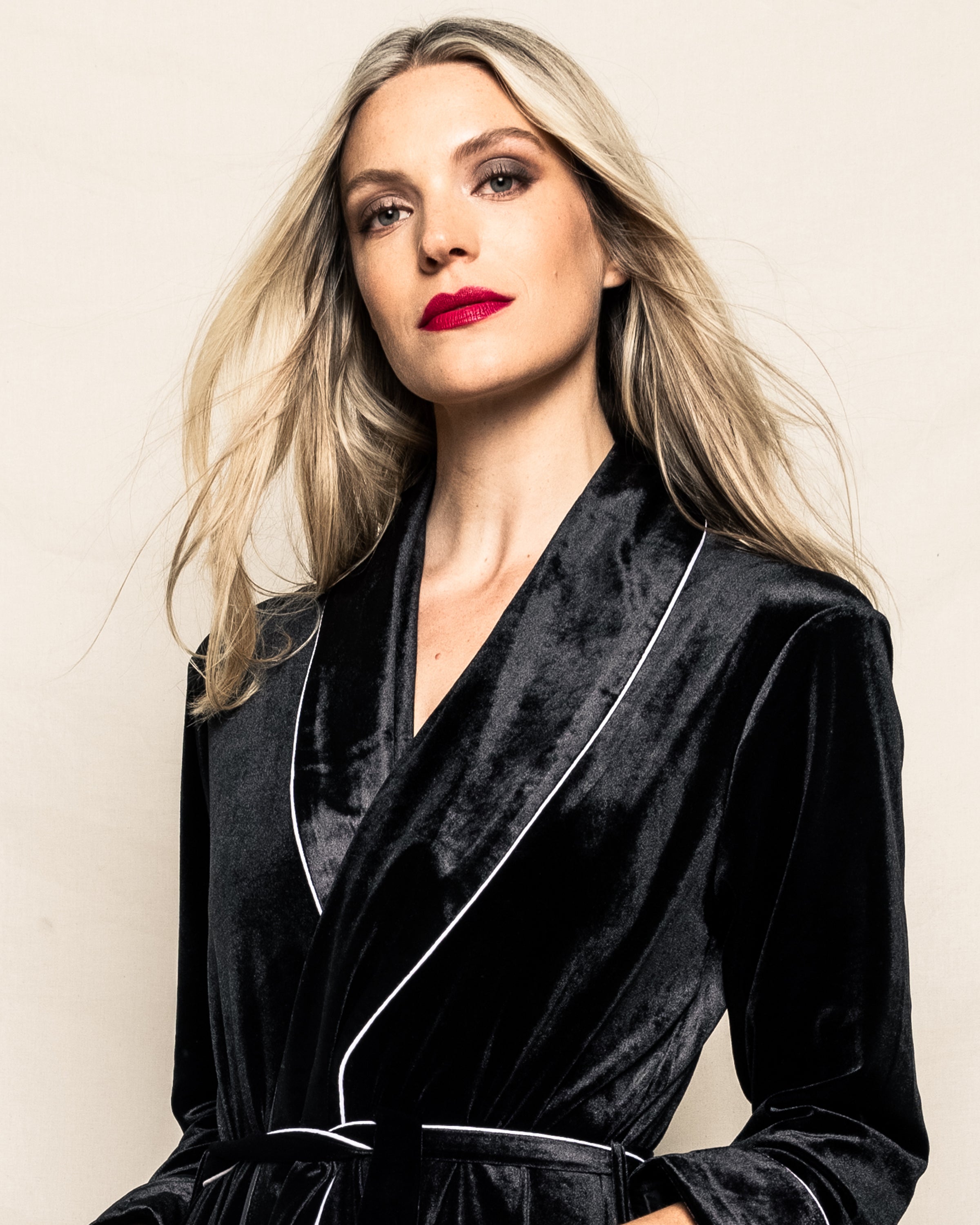 Women's Velour Robe in Black Petite Plume